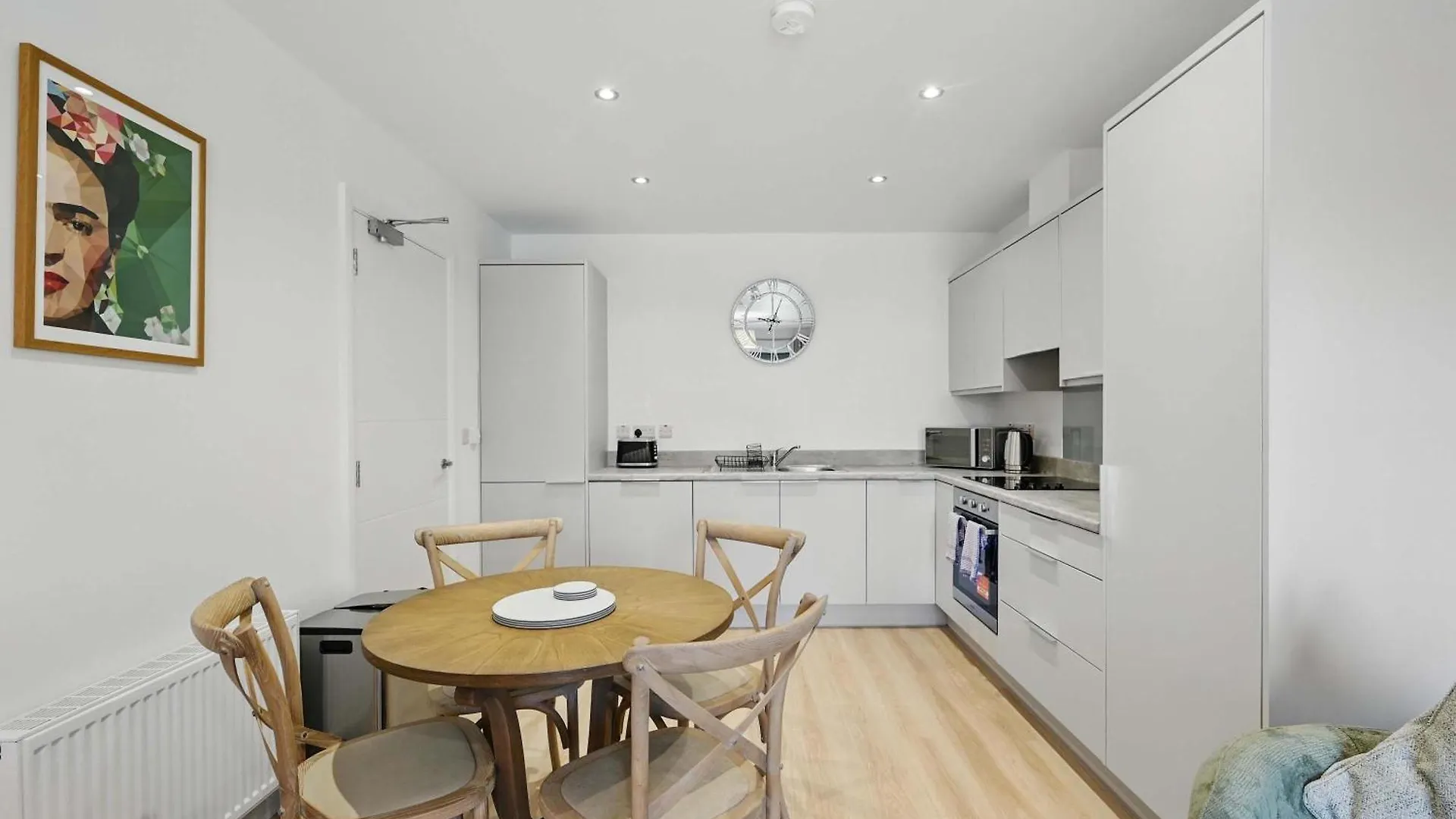 Central Belfast Apartments - The Pass Residences