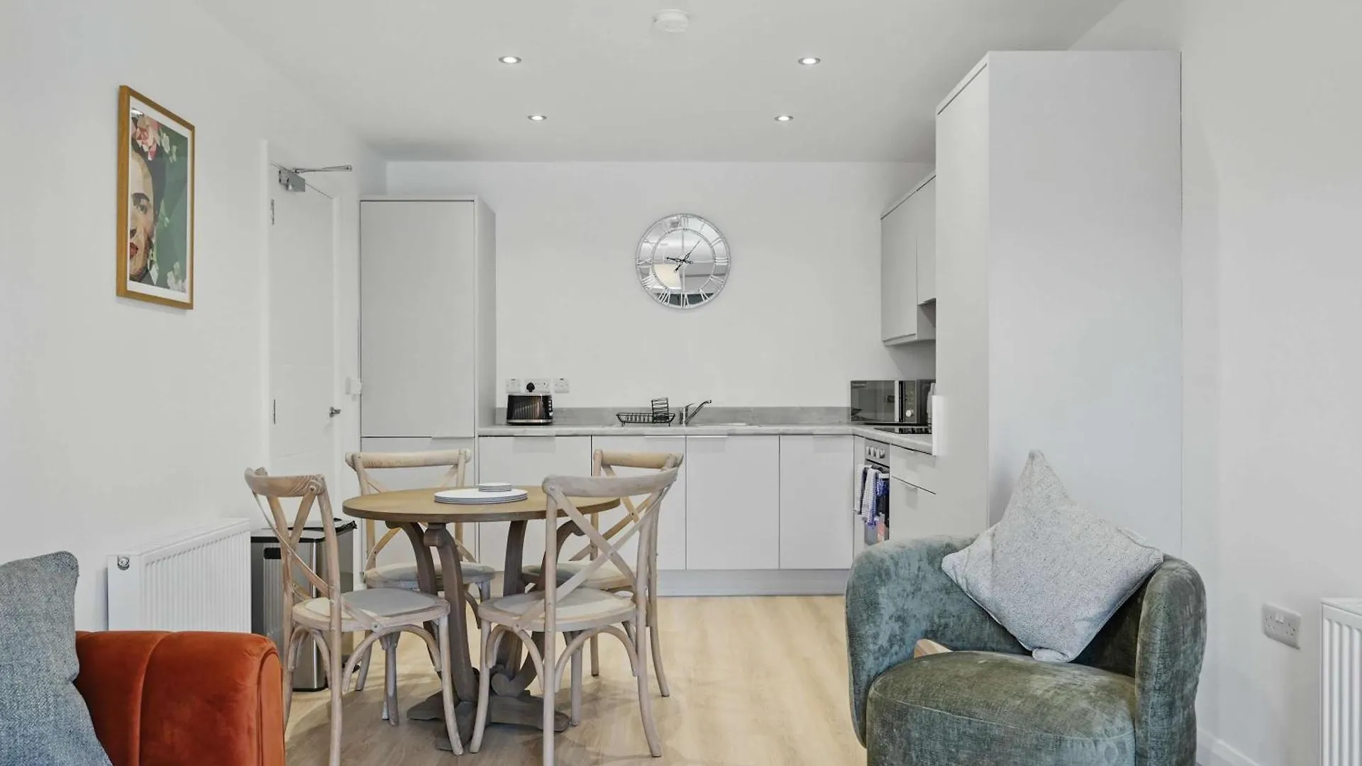 Central Belfast Apartments - The Pass Residences