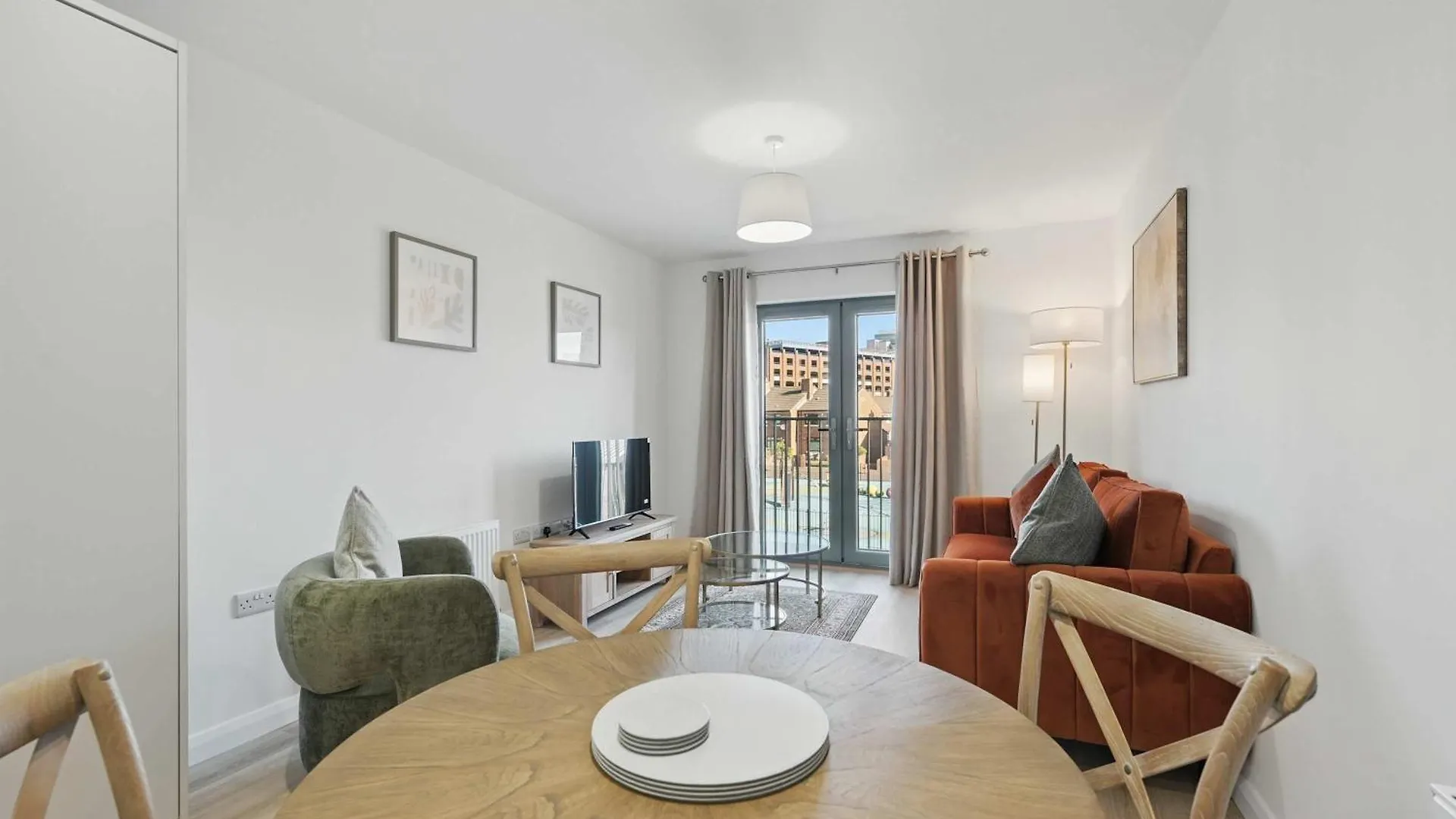 Central Belfast Apartments - The Pass Residences
